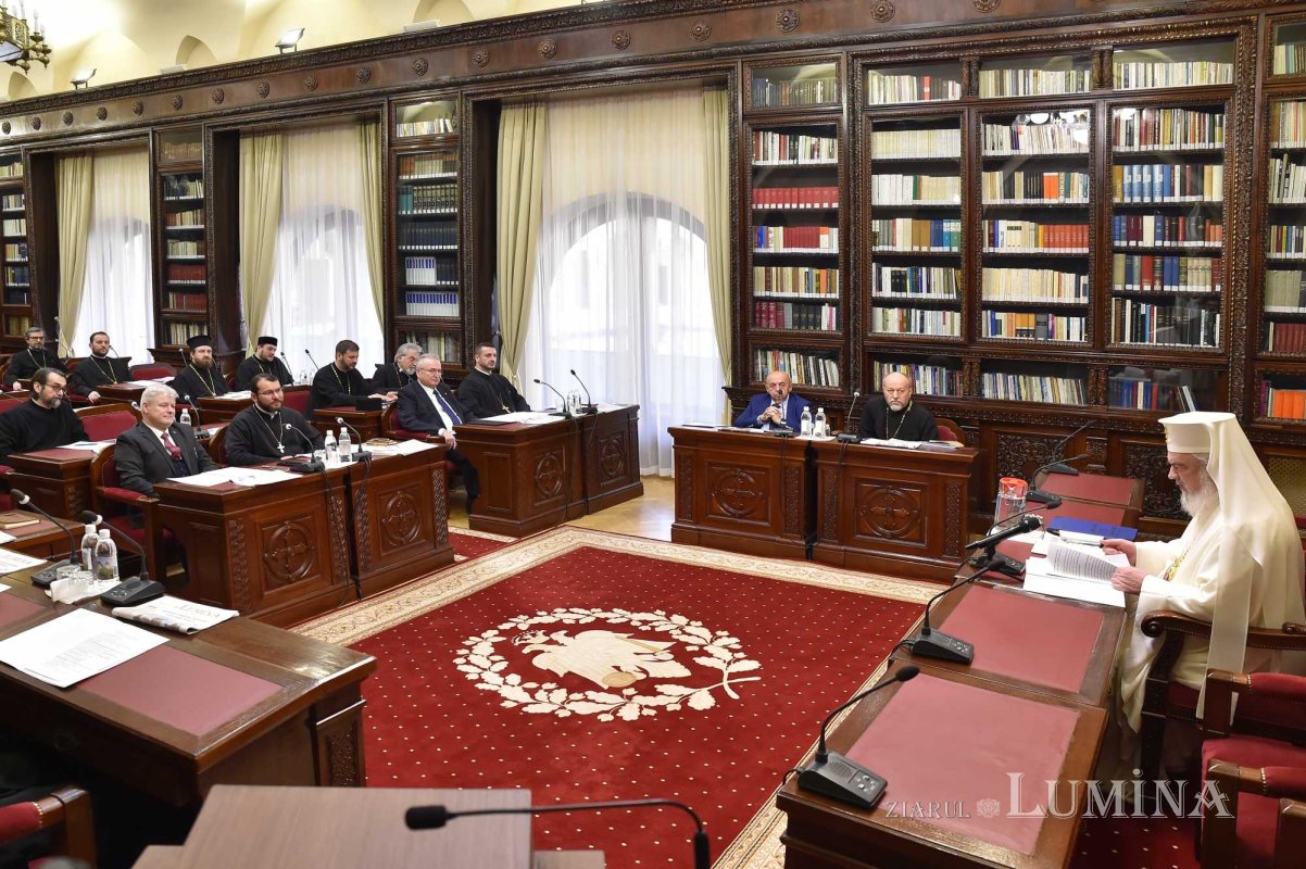 Întrunirea membrilor Consiliului Naţional Bisericesc la Reşedinţa Patriarhală 243978