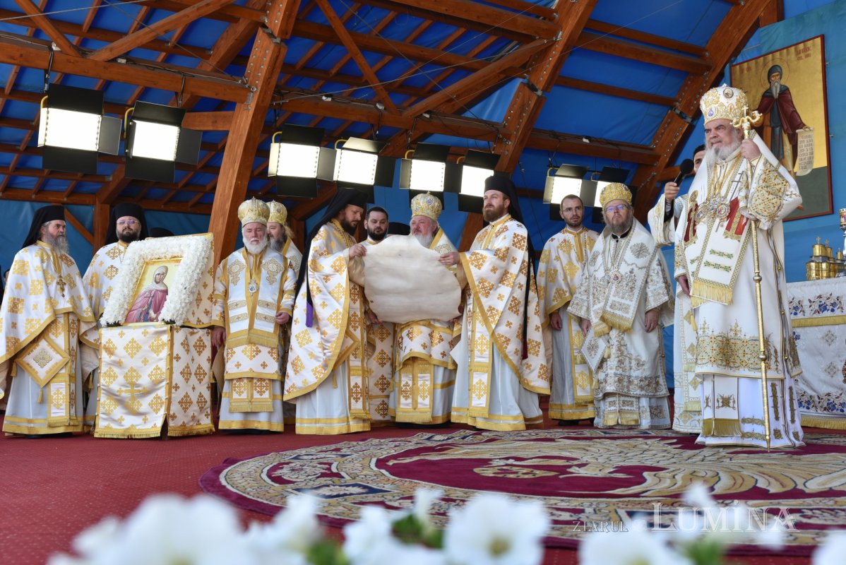 Bucuria creştinilor rugători, harnici şi darnici 244081