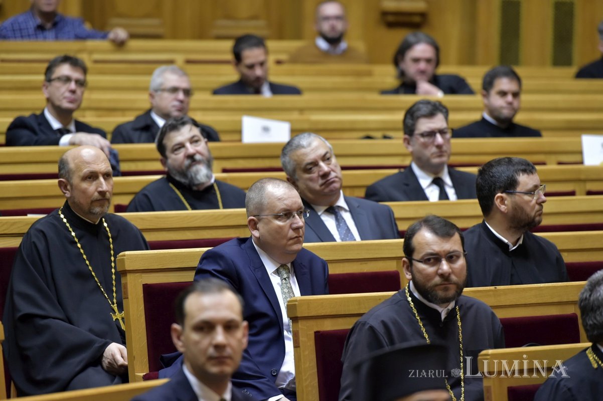 Lucrările Adunării Naționale Bisericeşti în Palatul Patriarhiei 244166