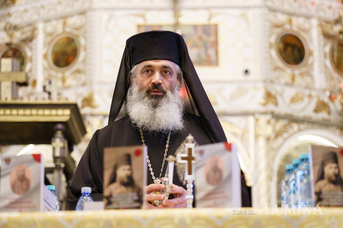 Volum despre lucrarea unui cleric basarabean în Japonia 244247