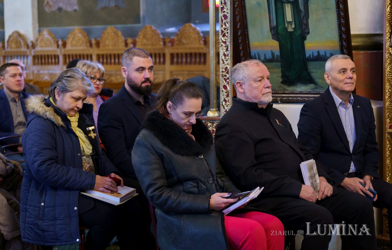 Volum despre lucrarea unui cleric basarabean în Japonia 244252