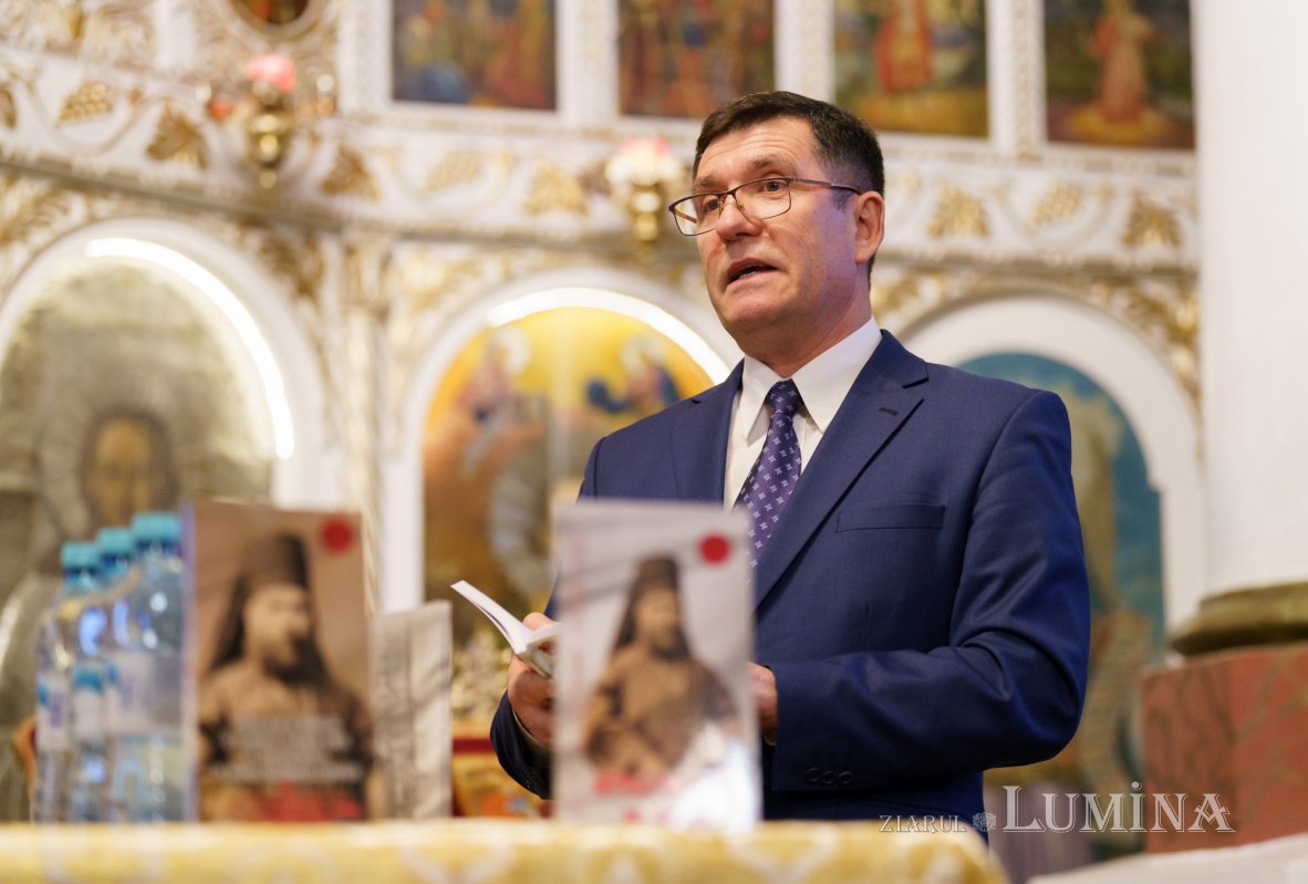 Volum despre lucrarea unui cleric basarabean în Japonia 244268