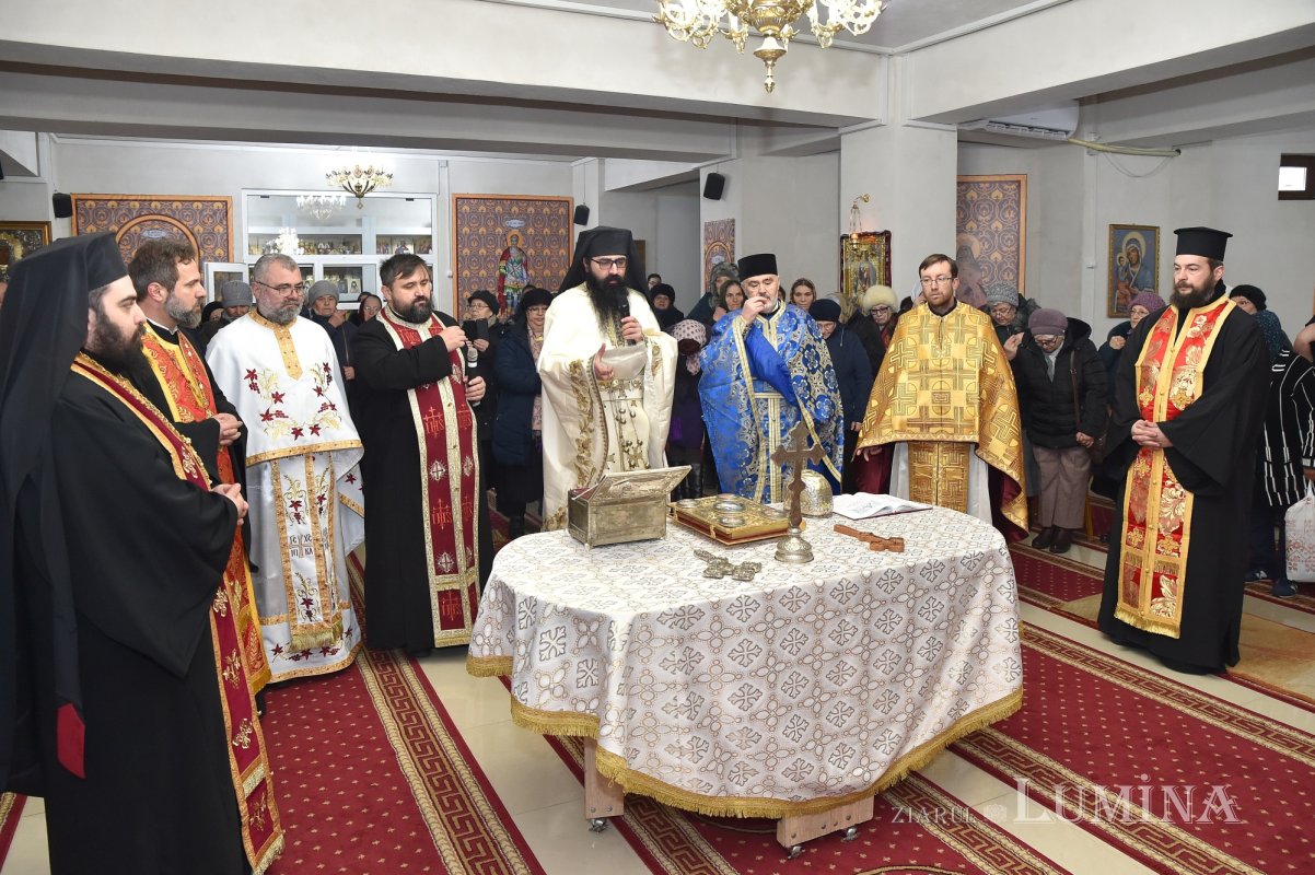 Binecuvântarea sfinților la Parohia Bărbătescu Vechi din Capitală 244459