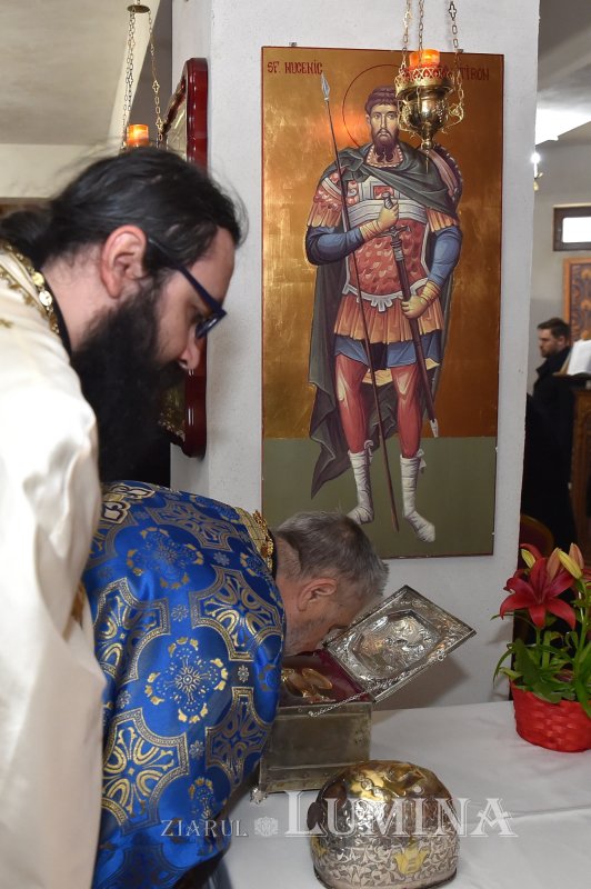 Binecuvântarea sfinților la Parohia Bărbătescu Vechi din Capitală 244474