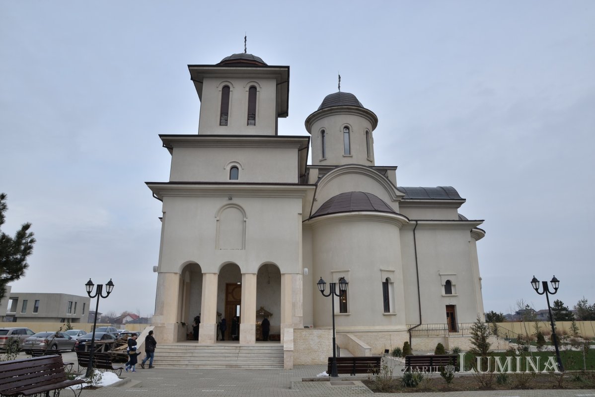 Înnoirea capelei din cimitirul parohiei ilfovene Tunari 244519