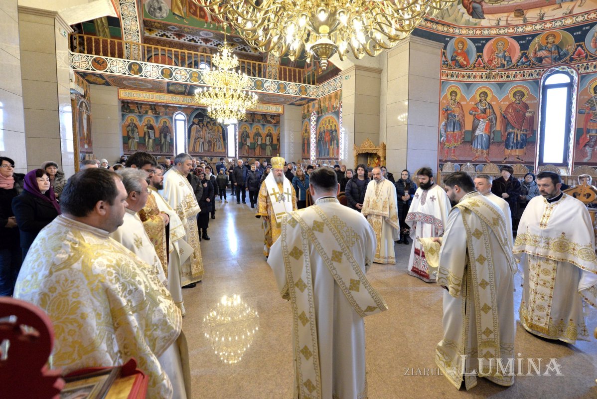 Înnoirea capelei din cimitirul parohiei ilfovene Tunari 244520