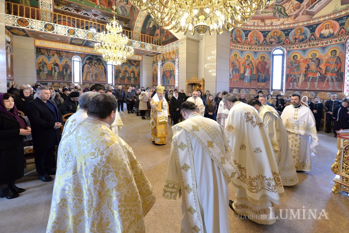Înnoirea capelei din cimitirul parohiei ilfovene Tunari 244521