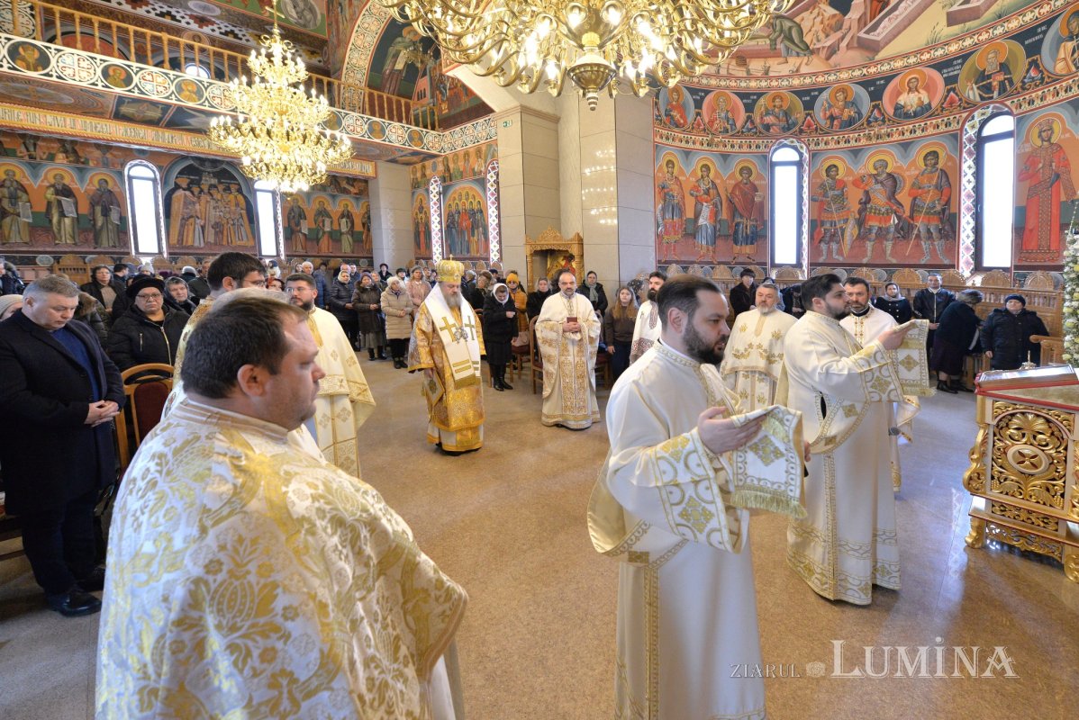 Înnoirea capelei din cimitirul parohiei ilfovene Tunari 244523
