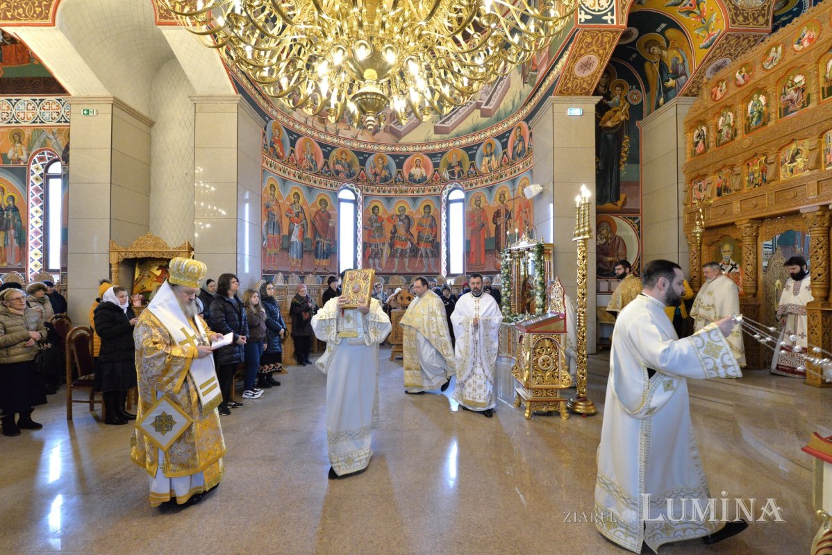 Înnoirea capelei din cimitirul parohiei ilfovene Tunari 244531