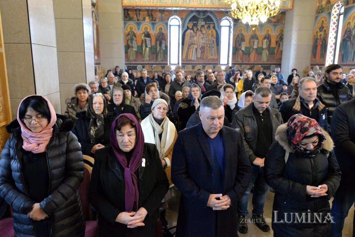 Înnoirea capelei din cimitirul parohiei ilfovene Tunari 244534