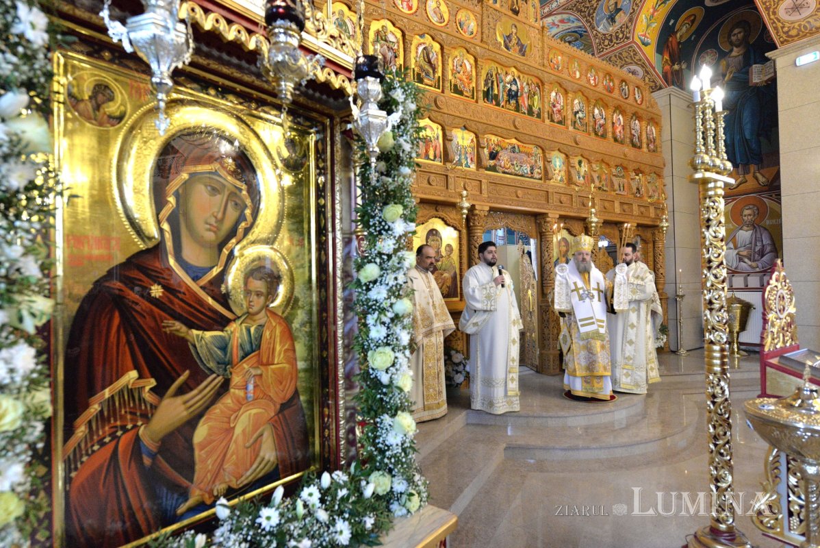 Înnoirea capelei din cimitirul parohiei ilfovene Tunari 244535
