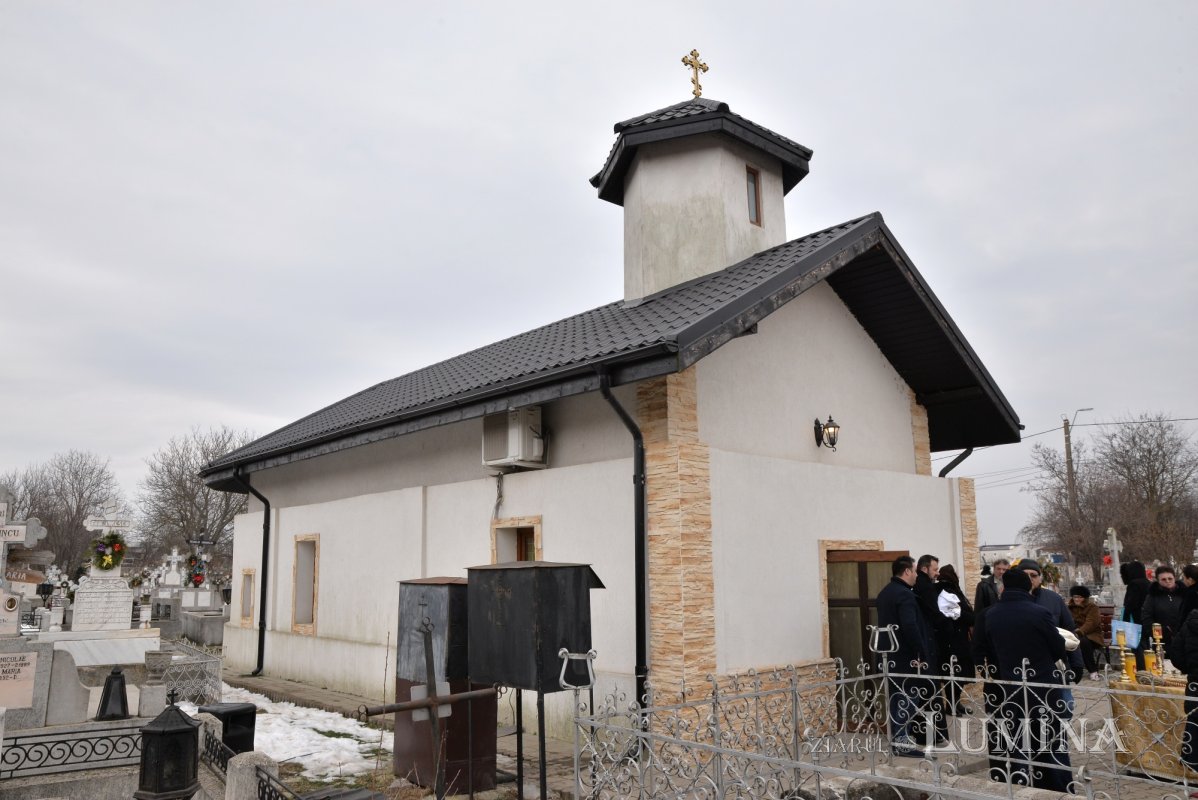 Înnoirea capelei din cimitirul parohiei ilfovene Tunari 244547