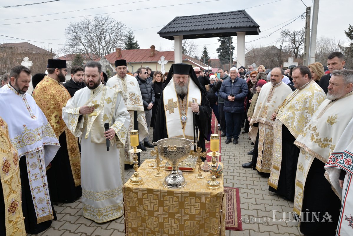 Înnoirea capelei din cimitirul parohiei ilfovene Tunari 244549