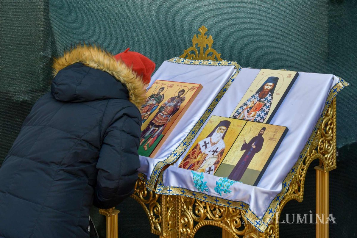 Moaștele a trei sfinți la Biserica Bărbătescu Vechi din Capitală 244721