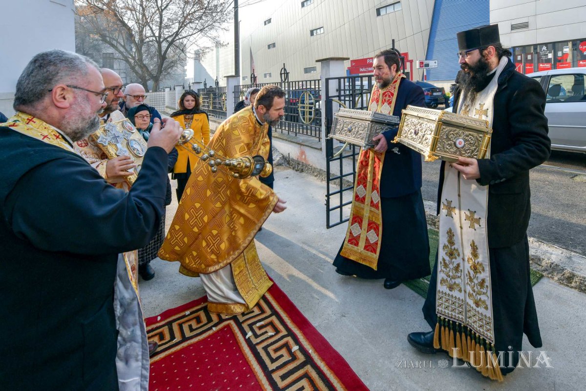 Moaștele a trei sfinți la Biserica Bărbătescu Vechi din Capitală 244722
