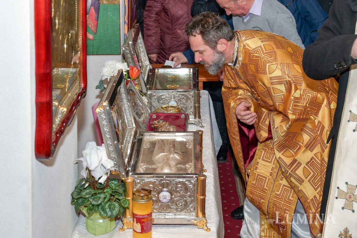 Moaștele a trei sfinți la Biserica Bărbătescu Vechi din Capitală 244725