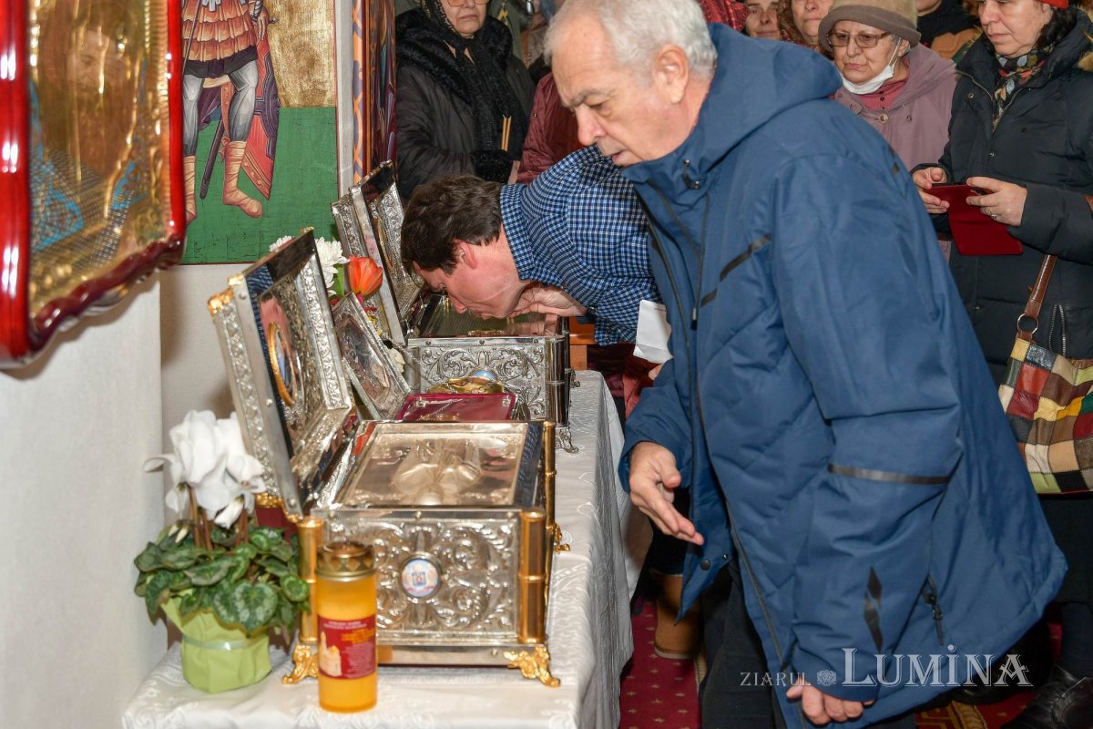 Moaștele a trei sfinți la Biserica Bărbătescu Vechi din Capitală 244727