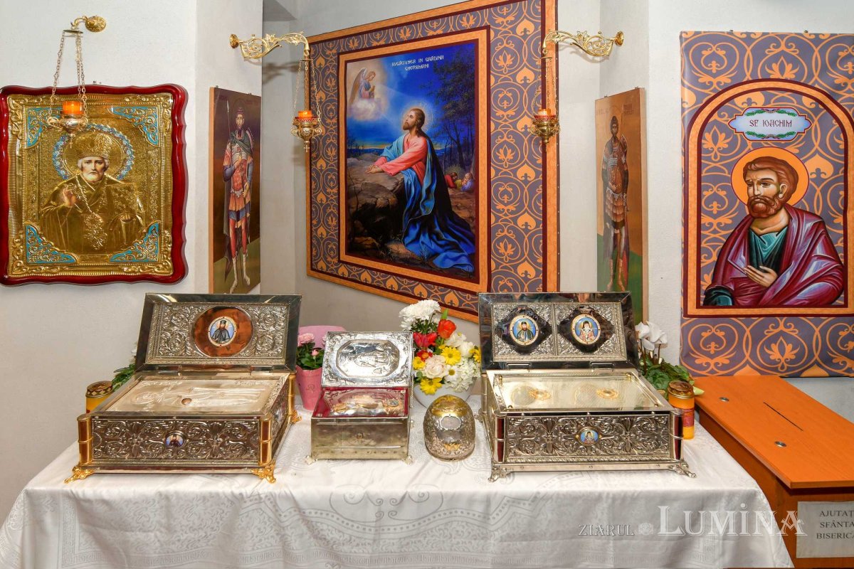 Moaștele a trei sfinți la Biserica Bărbătescu Vechi din Capitală 244728