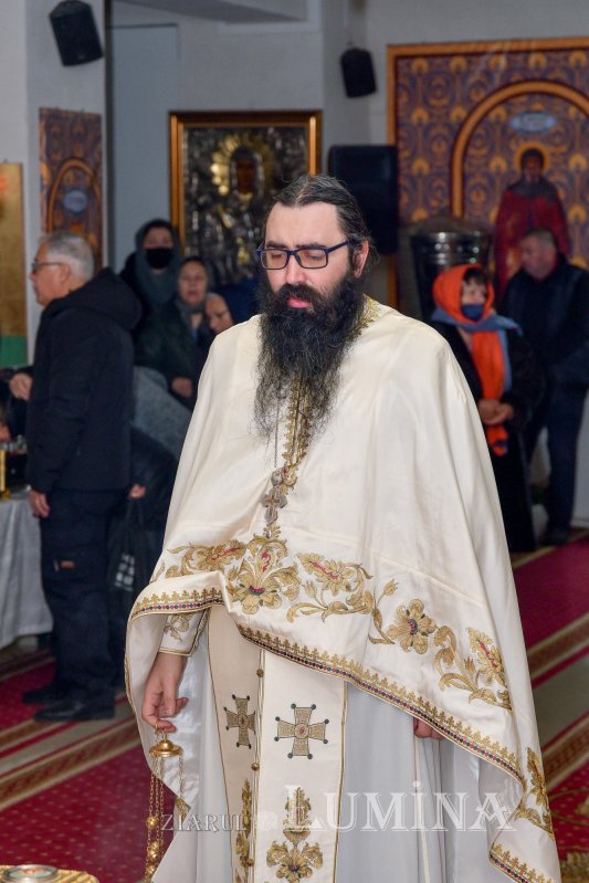 Moaștele a trei sfinți la Biserica Bărbătescu Vechi din Capitală 244737