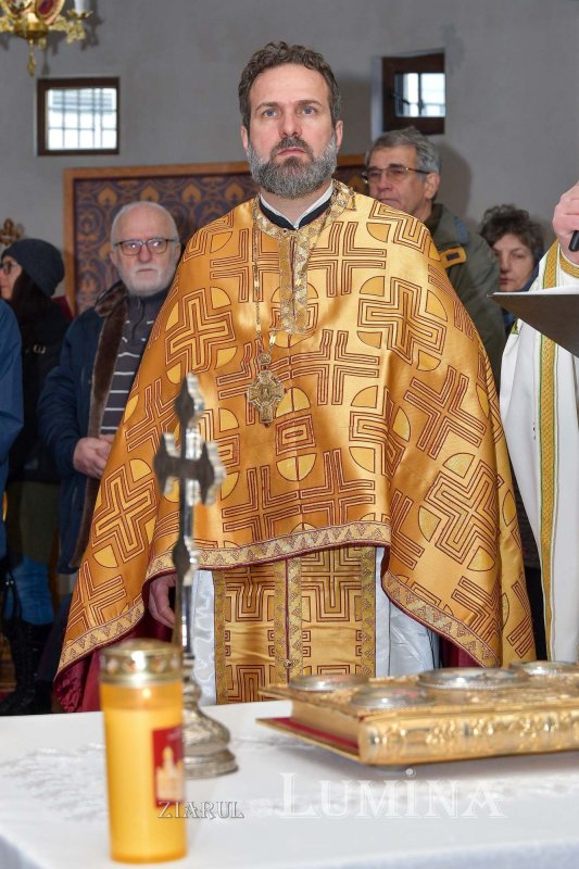 Moaștele a trei sfinți la Biserica Bărbătescu Vechi din Capitală 244746