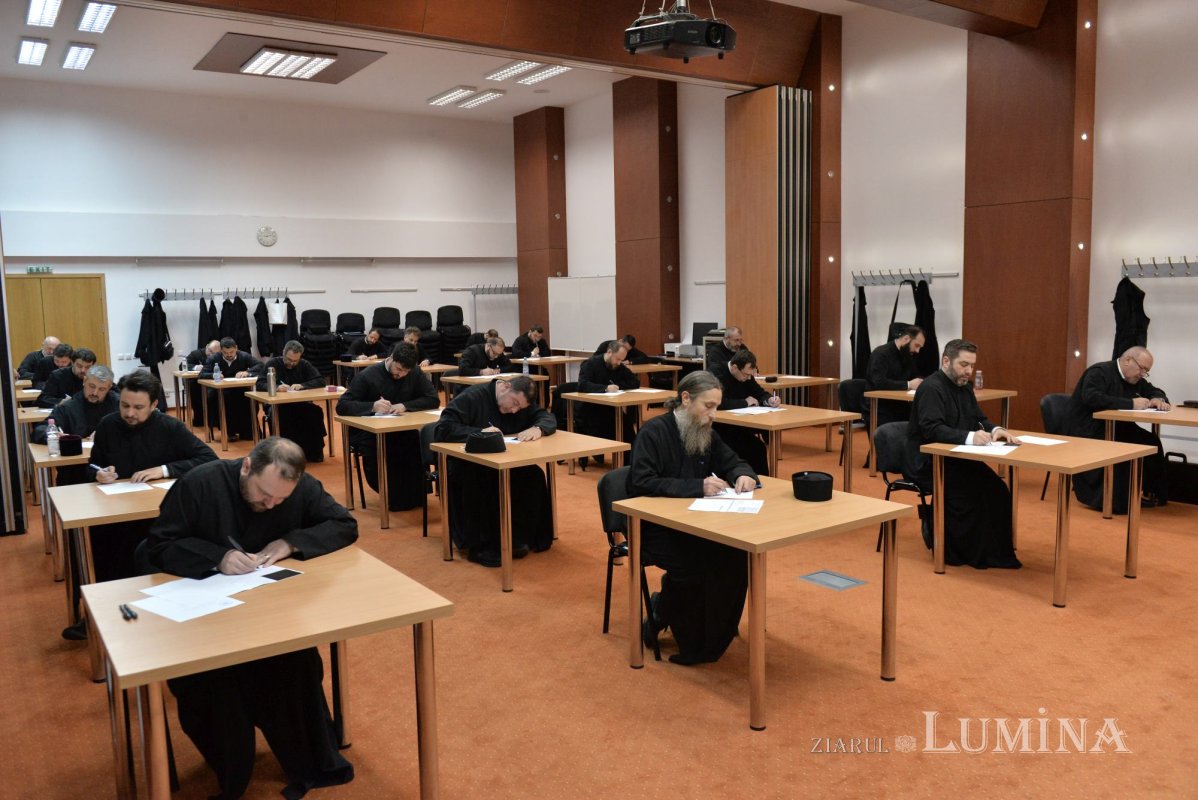 O nouă sesiune a examenului de selecționare în Arhiepiscopia Bucureștilor 244716