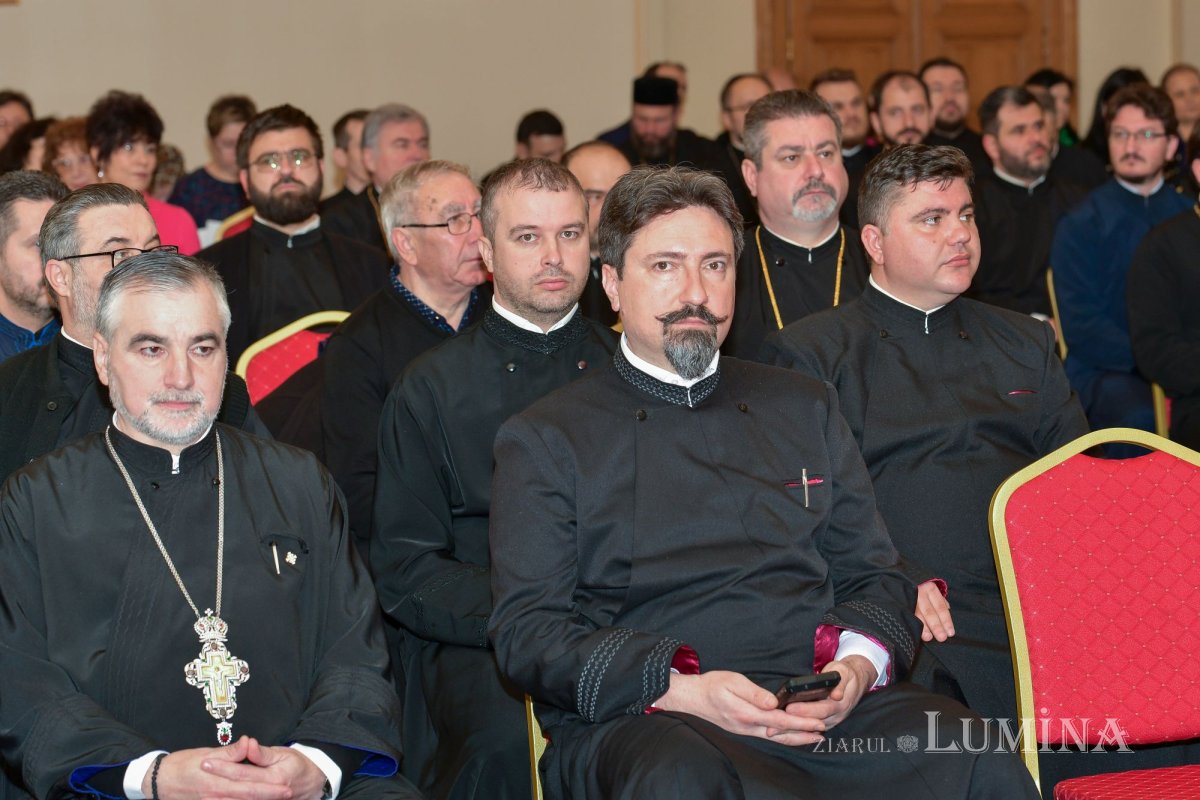 Întrunirea Casei de Ajutor Reciproc a Eparhiei Bucureștilor 244942