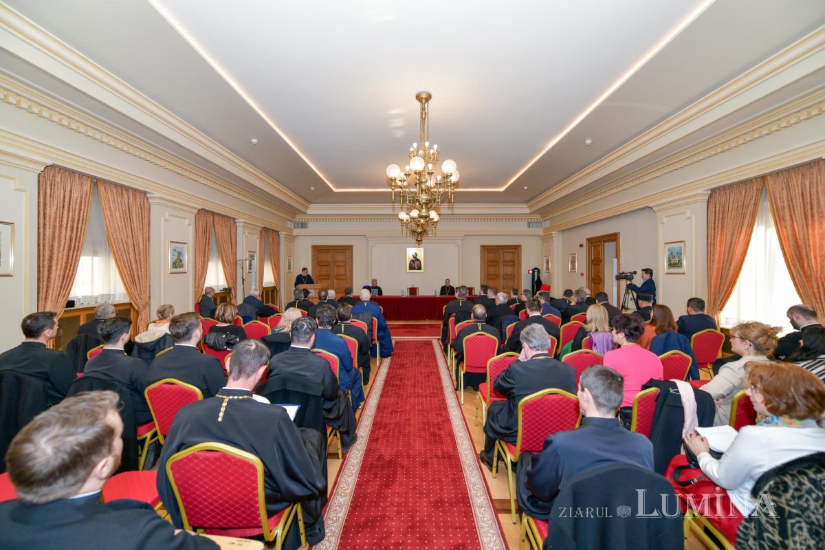 Întrunirea Casei de Ajutor Reciproc a Eparhiei Bucureștilor 244943