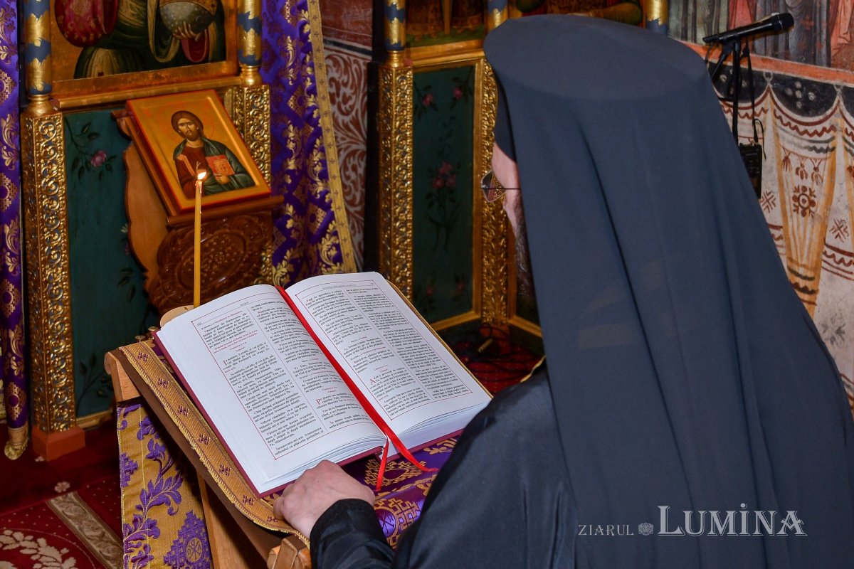 „Postul este un exercițiu de prioritate dată vieții duhovnicești” 245749