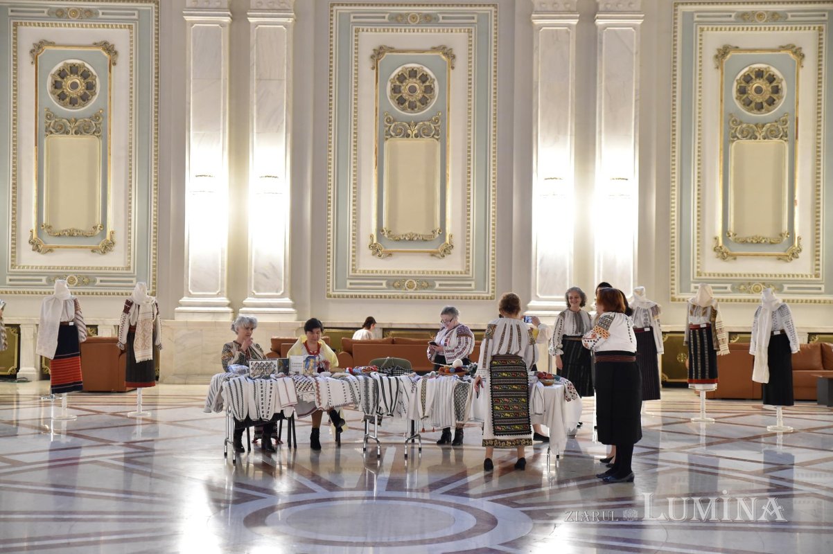 Expoziţia-atelier „Patrimoniul imaterial UNESCO din România şi Republica Moldova”, la Palatul Parlamentului 245967