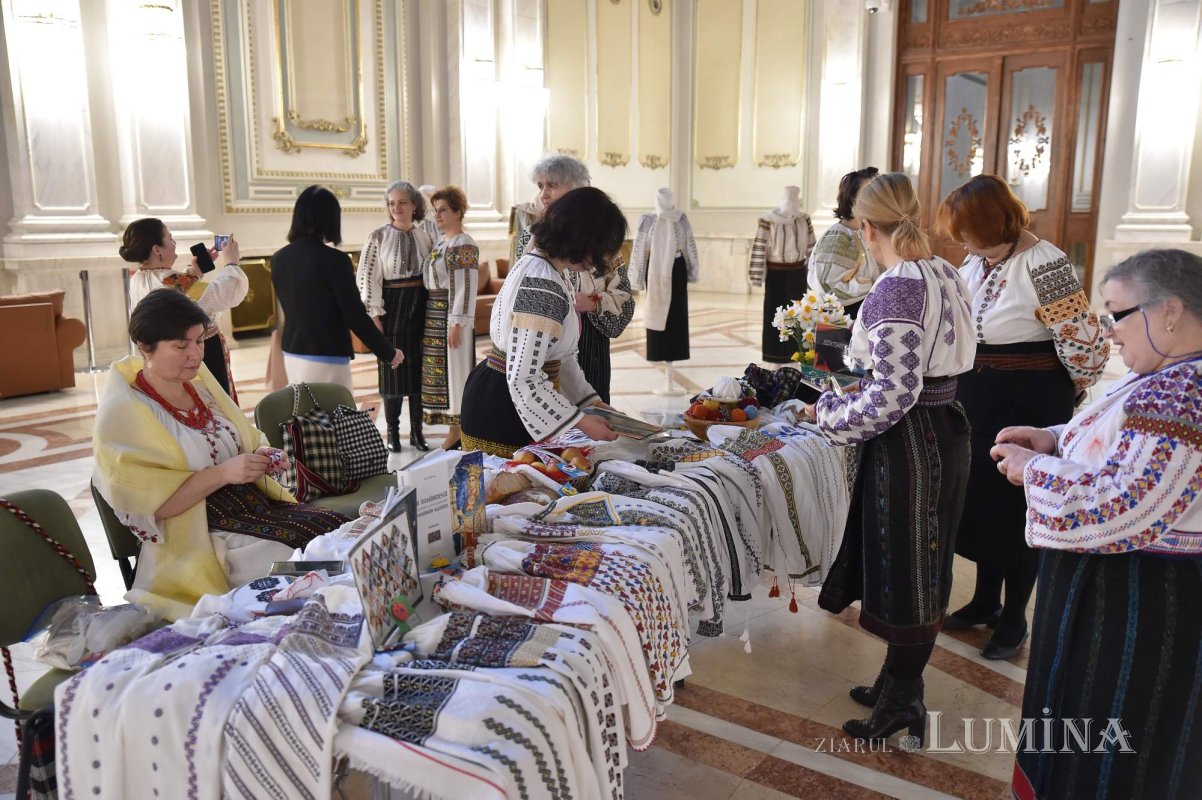 Expoziţia-atelier „Patrimoniul imaterial UNESCO din România şi Republica Moldova”, la Palatul Parlamentului 245970