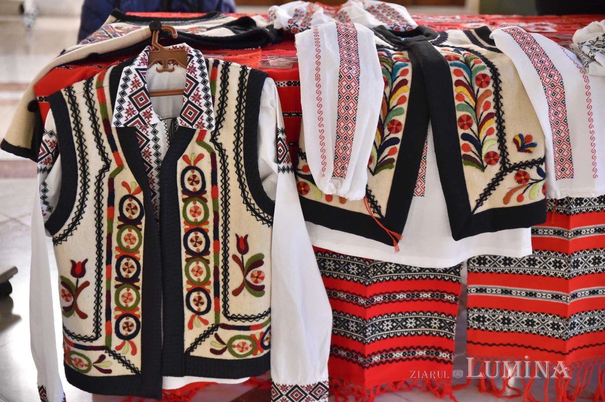 Expoziţia-atelier „Patrimoniul imaterial UNESCO din România şi Republica Moldova”, la Palatul Parlamentului 245972