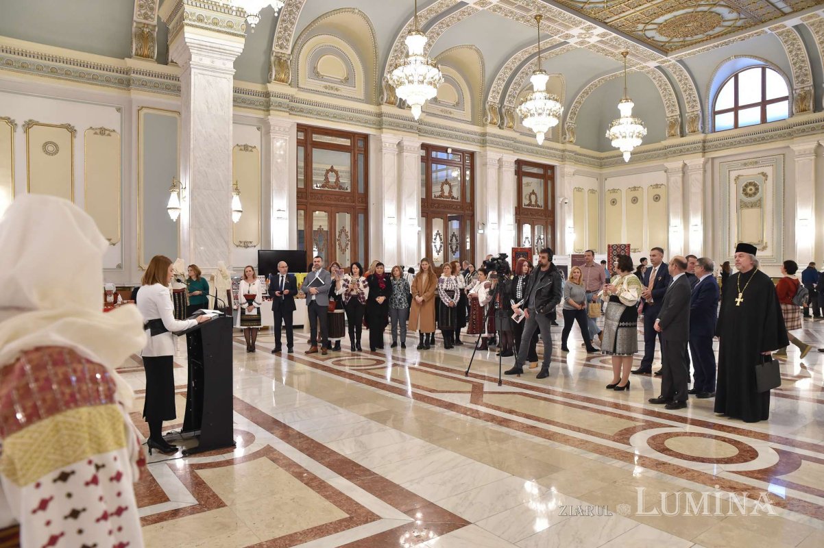Expoziţia-atelier „Patrimoniul imaterial UNESCO din România şi Republica Moldova”, la Palatul Parlamentului 245979