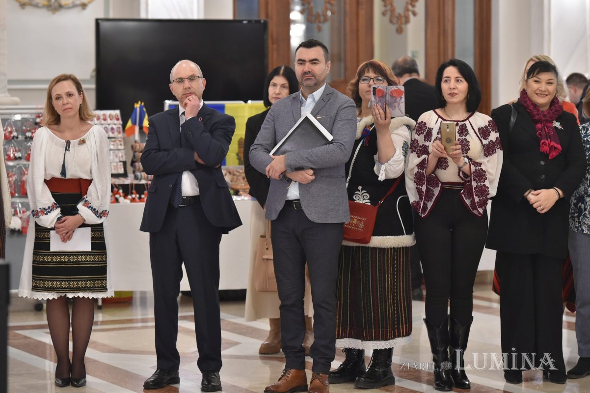 Expoziţia-atelier „Patrimoniul imaterial UNESCO din România şi Republica Moldova”, la Palatul Parlamentului 245980