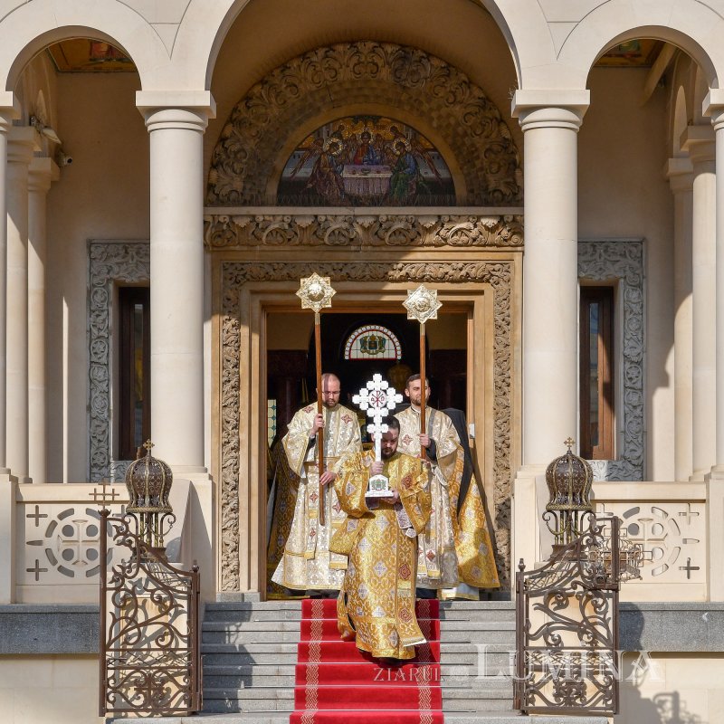 „Icoanele prezintă o vedere profetică a viitorului ultim al omenirii” 246325