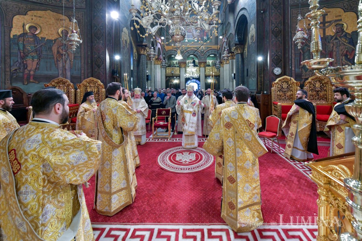 „Icoanele prezintă o vedere profetică a viitorului ultim al omenirii” 246334