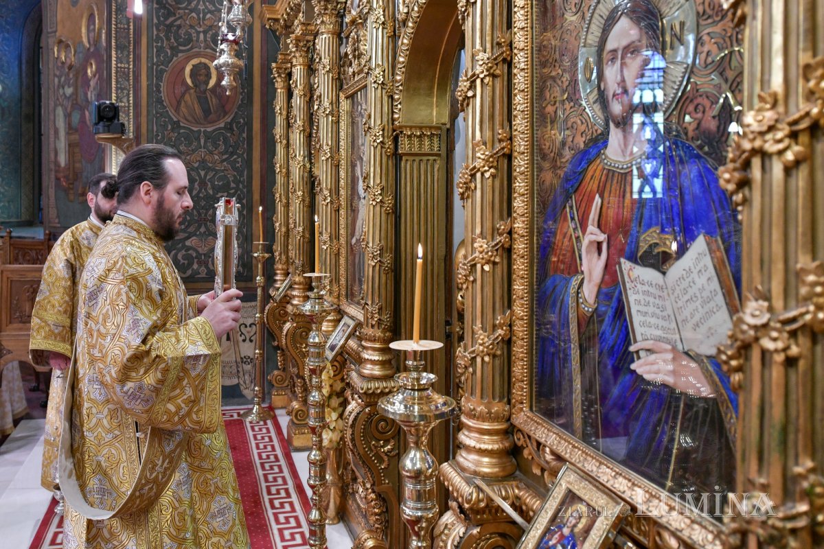 „Icoanele prezintă o vedere profetică a viitorului ultim al omenirii” 246340