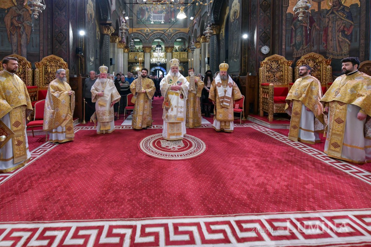 „Icoanele prezintă o vedere profetică a viitorului ultim al omenirii” 246341