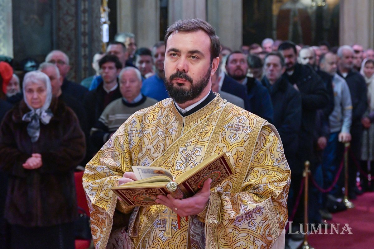 „Icoanele prezintă o vedere profetică a viitorului ultim al omenirii” 246351