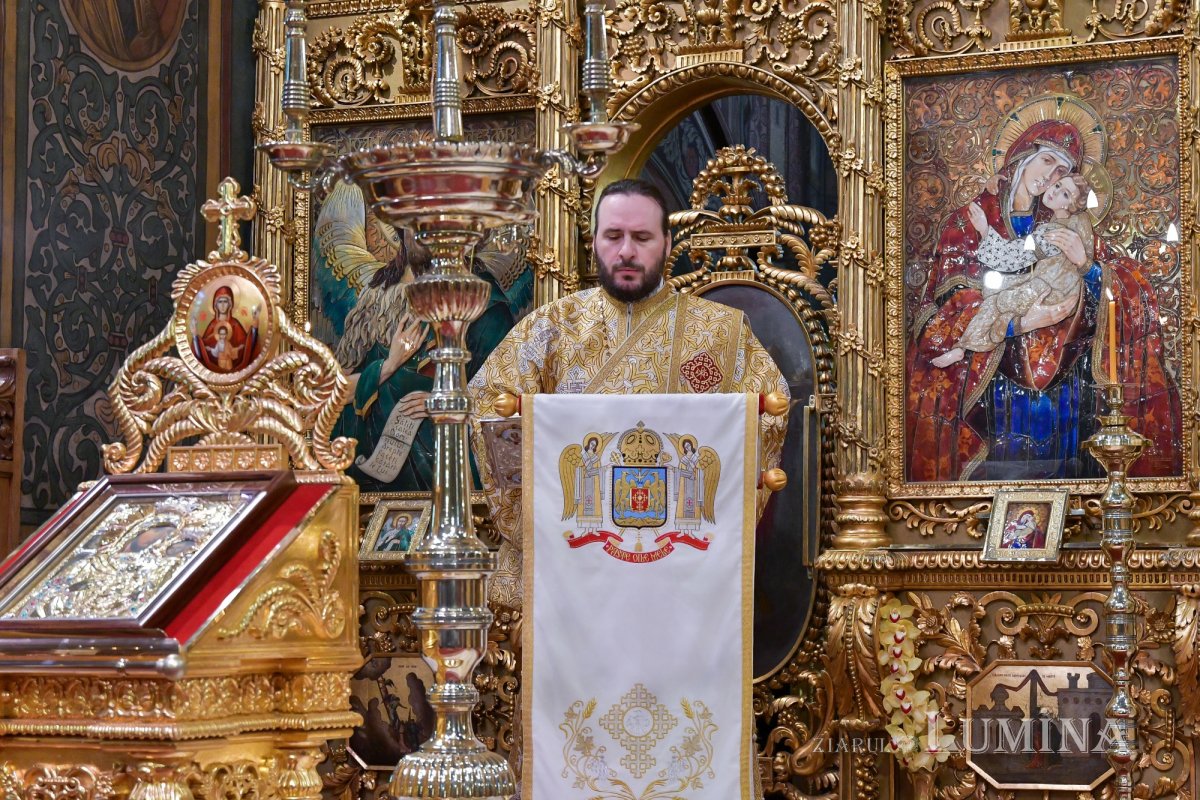 „Icoanele prezintă o vedere profetică a viitorului ultim al omenirii” 246354