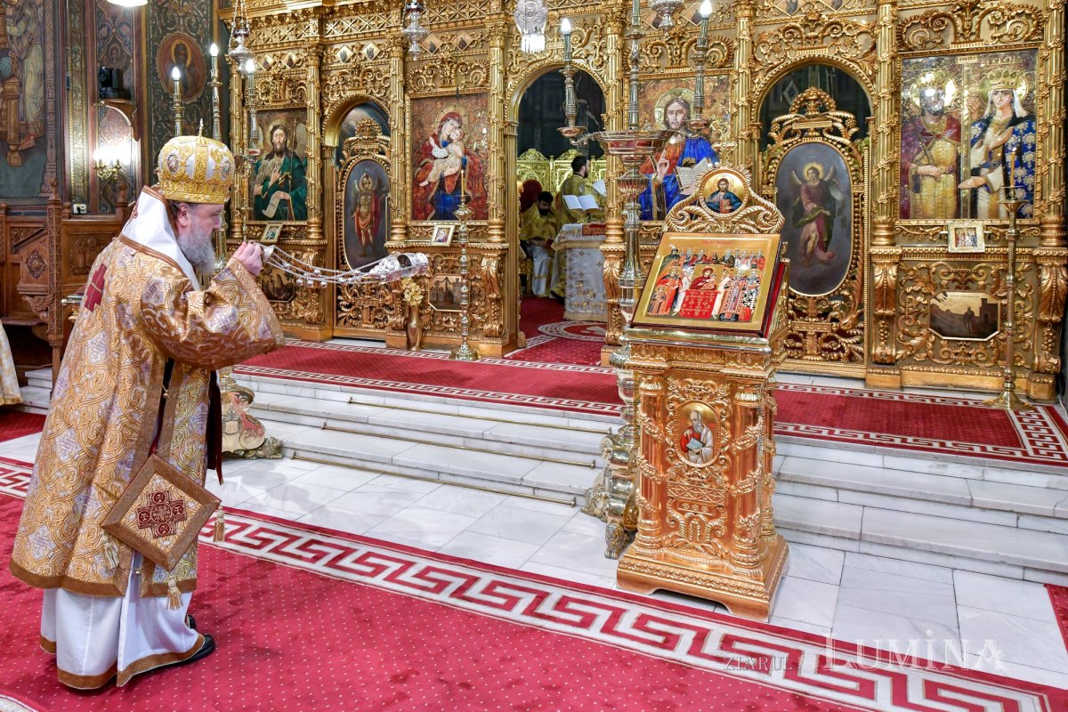 „Icoanele prezintă o vedere profetică a viitorului ultim al omenirii” 246359