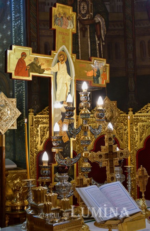 „Icoanele prezintă o vedere profetică a viitorului ultim al omenirii” 246361