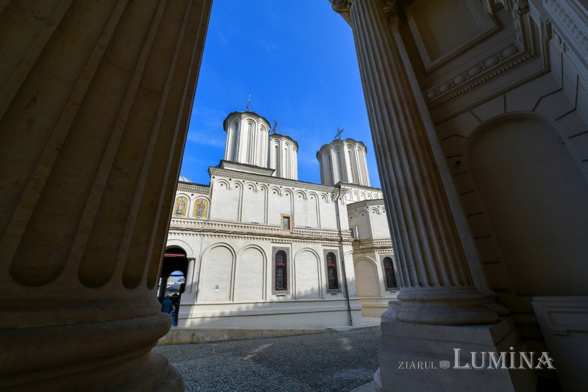 „Icoanele prezintă o vedere profetică a viitorului ultim al omenirii” 246363