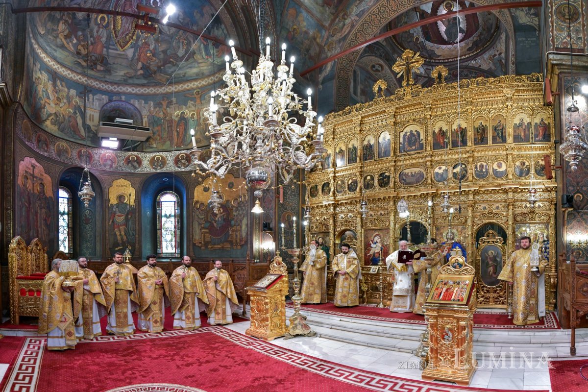 „Icoanele prezintă o vedere profetică a viitorului ultim al omenirii” 246365