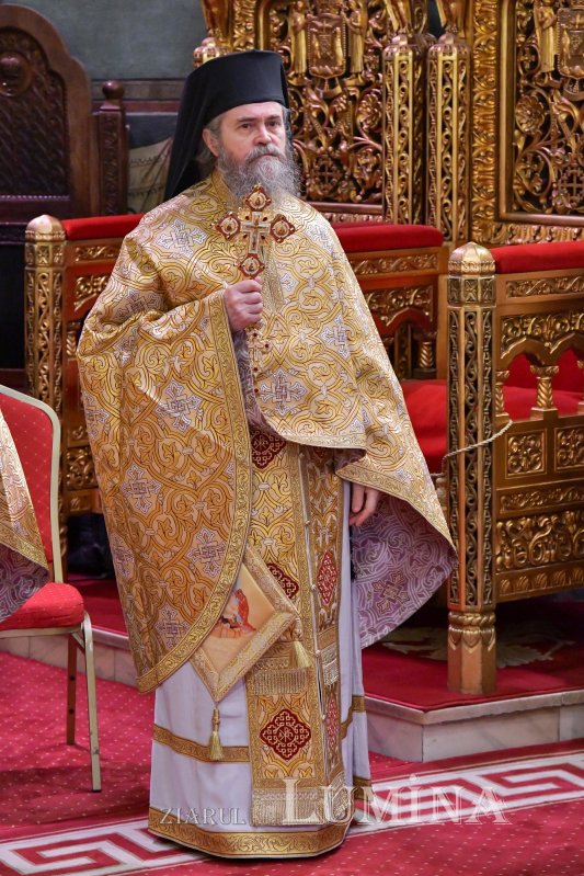 „Icoanele prezintă o vedere profetică a viitorului ultim al omenirii” 246366