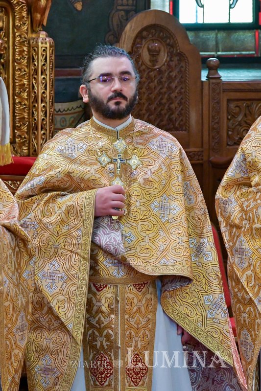 „Icoanele prezintă o vedere profetică a viitorului ultim al omenirii” 246367