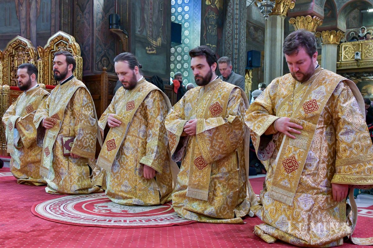 „Icoanele prezintă o vedere profetică a viitorului ultim al omenirii” 246376