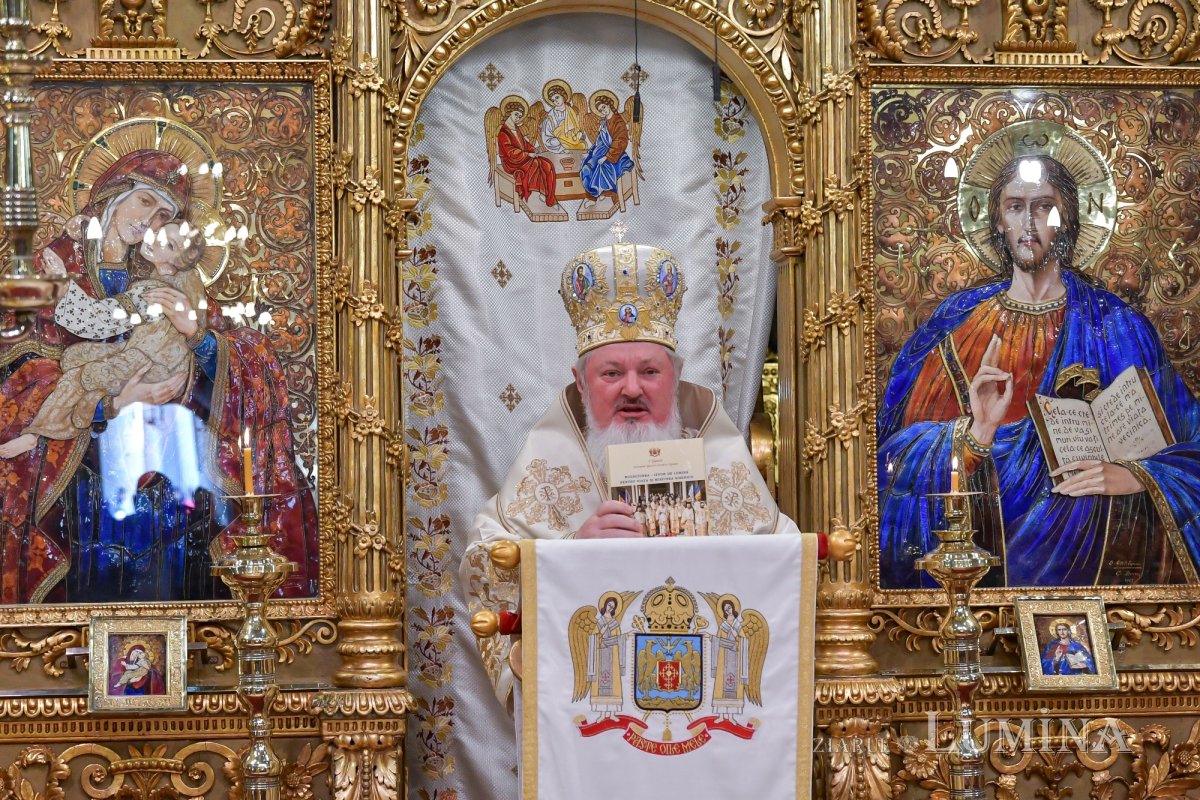 „Icoanele prezintă o vedere profetică a viitorului ultim al omenirii” 246382