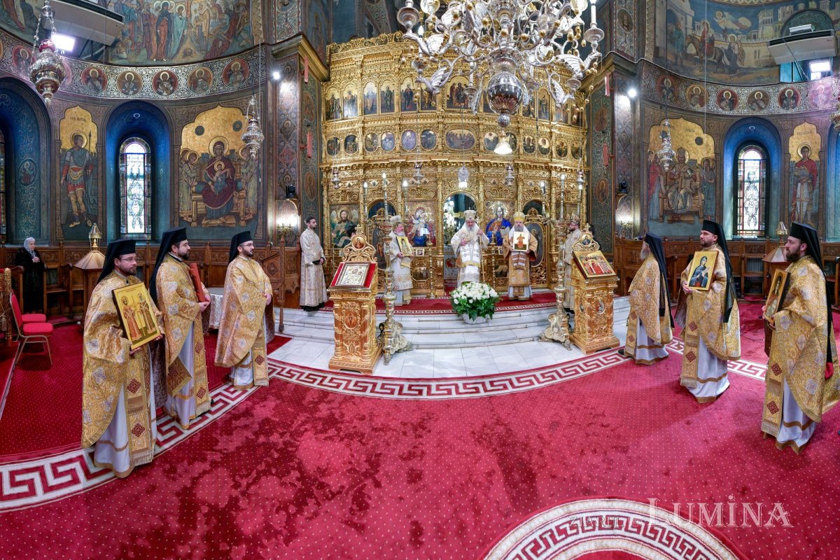 „Icoanele prezintă o vedere profetică a viitorului ultim al omenirii” 246385