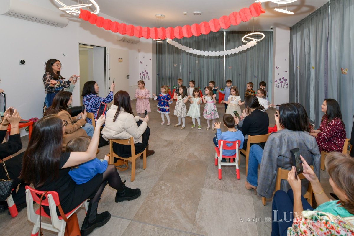 Serbare dedicată mamelor la Grădinița Patriarhiei Române 246689