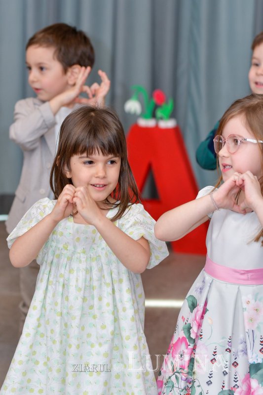 Serbare dedicată mamelor la Grădinița Patriarhiei Române 246692